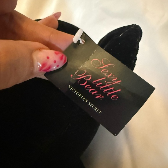 Limited Edition Victoria Secret teddy bear - Picture 2 of 2